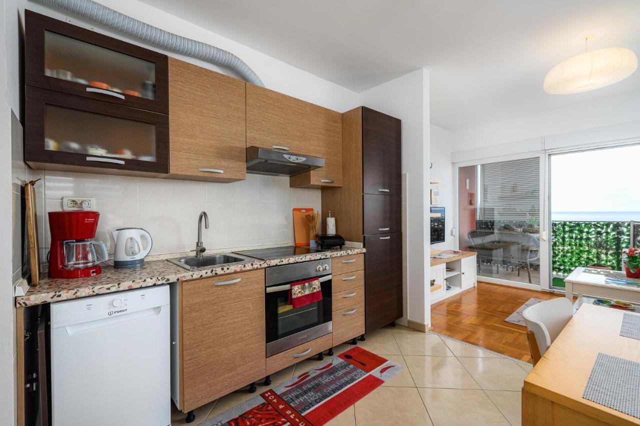 Apartment Ares 13 In Umag Center Экстерьер фото